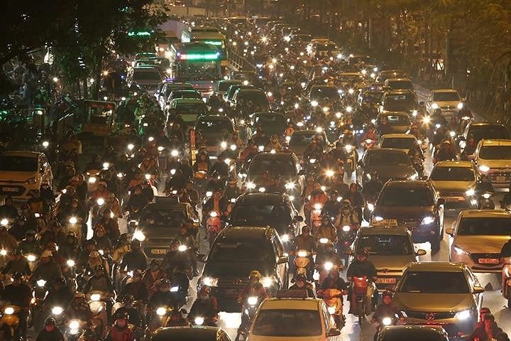 hanoi hcm city streets gridlocked as tet arrives