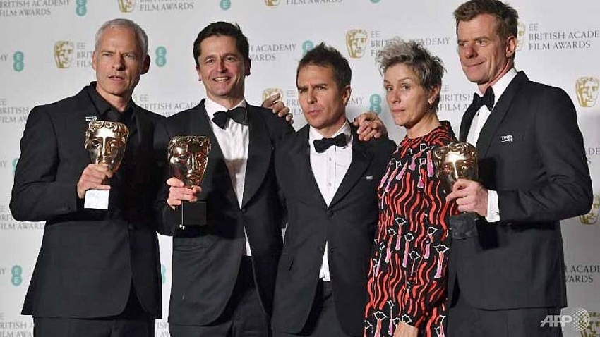 three billboards tops baftas as times up campaign shares stage