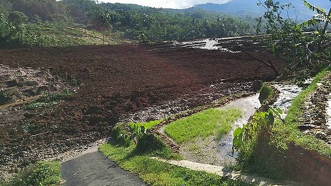 five dead 15 missing in indonesia landslide