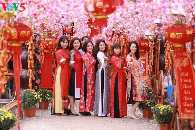 traditional ao dai for tet