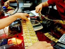 Restrict speculation through bullion trading ban