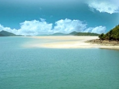 Vietnam urged to better develop sea tourism