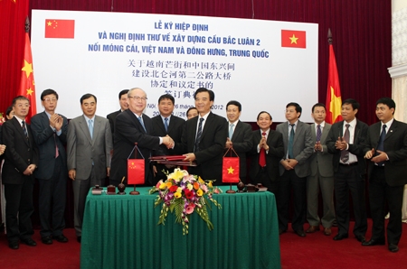 vietnam china ink deal on bac luan 2 bridge