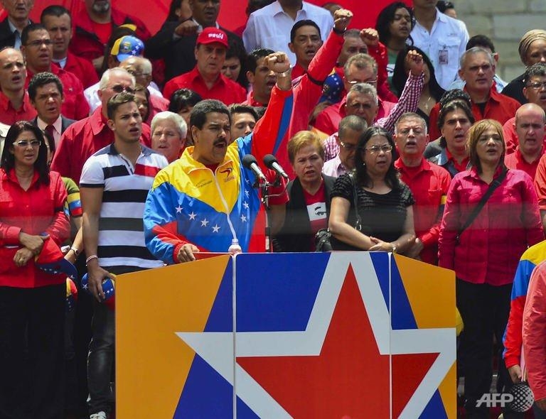 Venezuela election fight to succeed Chavez begins