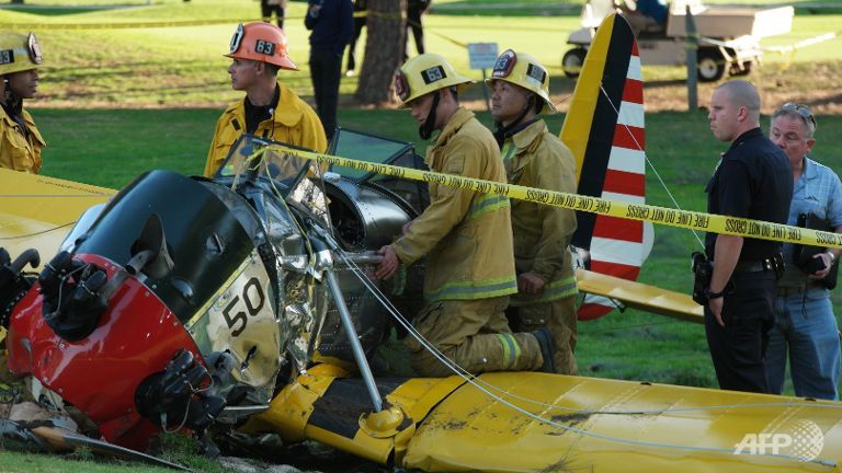 Harrison Ford Battered But Okay After La Plane Crash