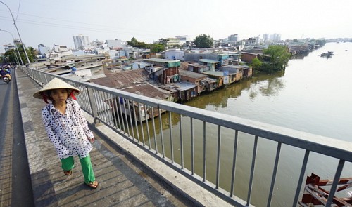 ho chi minh city to relocate 5800 more households for canal clean up