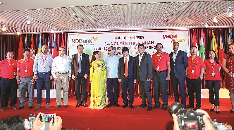 vietjet and hdbank lauded for contributions to ho chi minh city