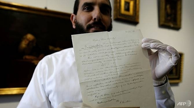 Einstein letter fetches US$100,000 at Jerusalem auction