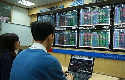 VN Index fails to hit new high
