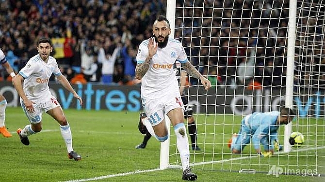 depay grabs lyon dramatic win over top three rivals marseille