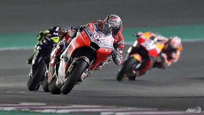dovizioso edges out marquez in qatar motogp thriller