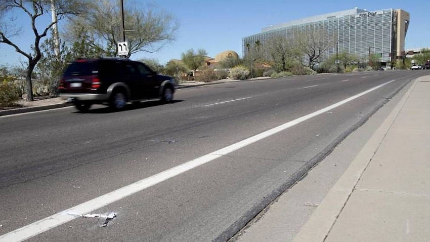 self driving uber car kills arizona woman crossing street