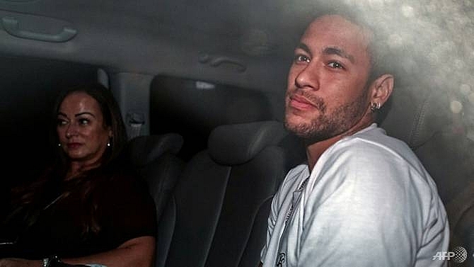 surgeon says neymars recovery going well