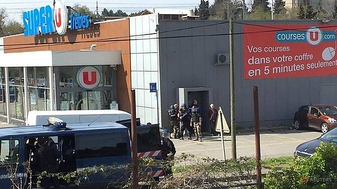 islamic state claims deadly french supermarket siege