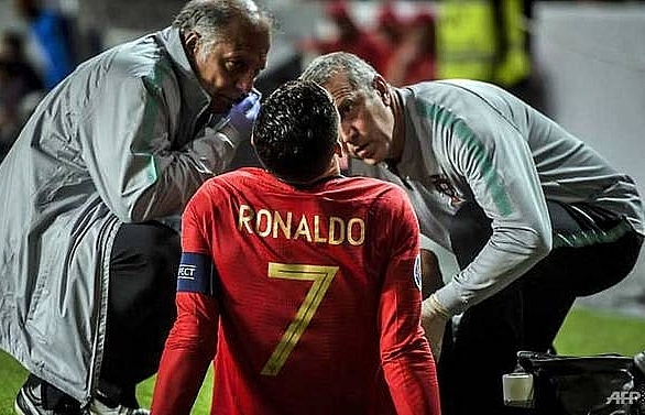 Ronaldo injured as Portugal held by Serbia