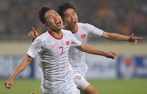 viet hungs stoppage time header hands vietnam win against indonesia