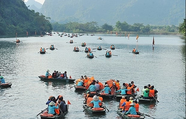 Ninh Binh province closes tourist sites as virus fears mount