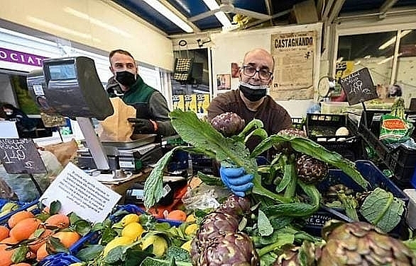Italy overtakes China's coronavirus death toll