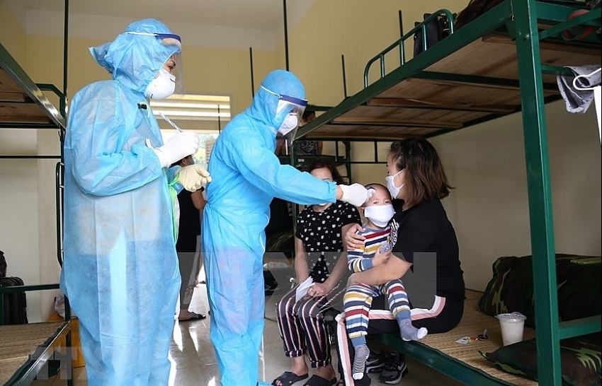 Military soldiers take care of people under quarantine