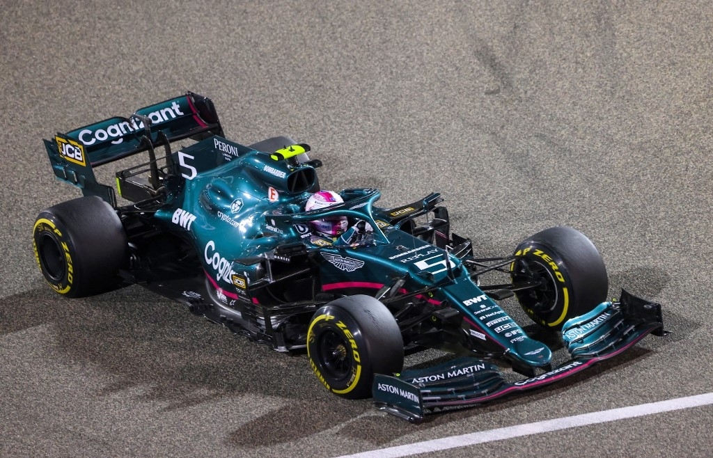 Vettel hit by five penalty points in 'tricky' Aston Martin debut