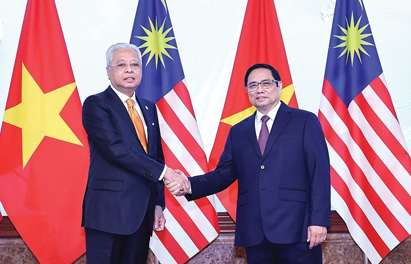 vietnams malaysian ties hit higher gear