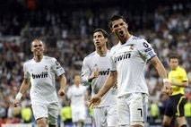 Four-star Madrid rout 10-man Tottenham in Champions League