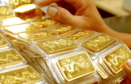 Local investors neglect gold (April 20)