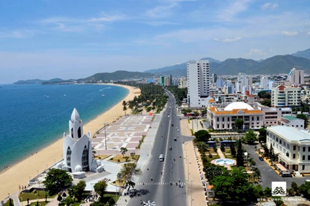 pm advises khanh hoa to tap potential in multiple sectors