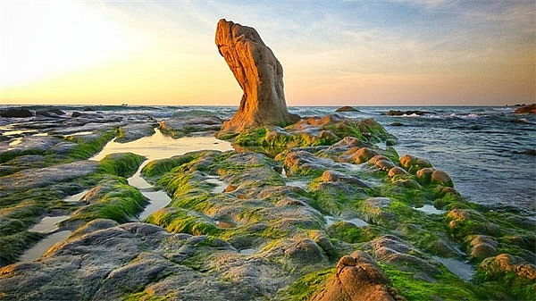 colourful stones enchant at binh thuan beach