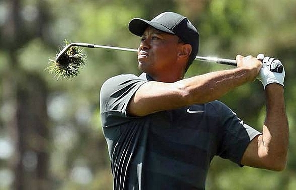 Woods one-over in 'awesome' return to Augusta National