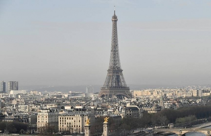Eiffel Tower shuts due to strike