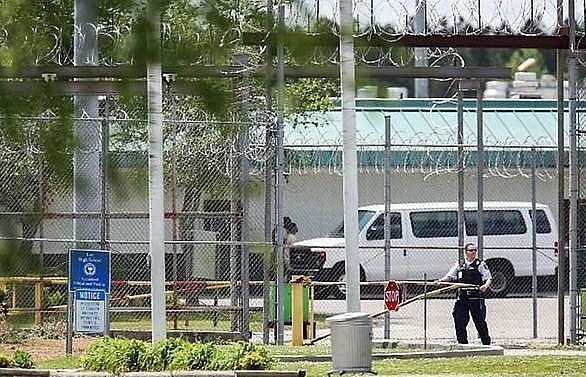 Gang clashes in South Carolina prison leave seven dead, 17 injured
