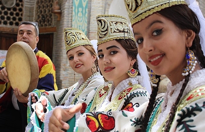 Uzbek art troupe to perform in Vietnam