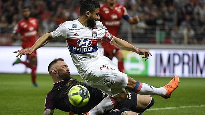 five star lyon take another step towards champions league return