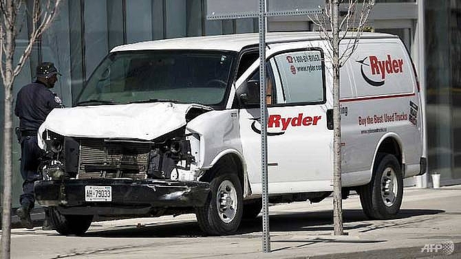 at least 10 dead after van ploughs into toronto crowd