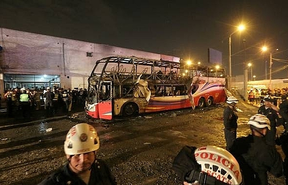 At least 20 dead in Peru bus fire
