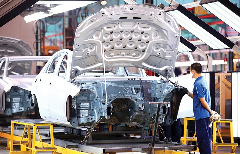 Vietnam scrambles to meet global car-making standards