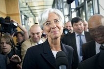 France's Lagarde runs for IMF despite probe cloud