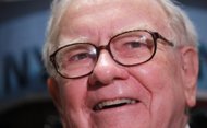 Buffett jokes with shareholders after cancer diagnosis