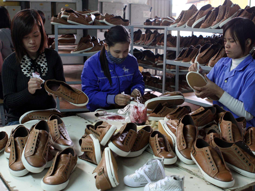 Thuong Dinh Footwear Company to hold public offering in June