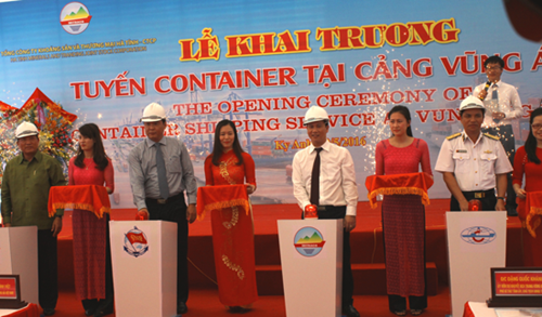 Container shipping route opens at Vung Ang port