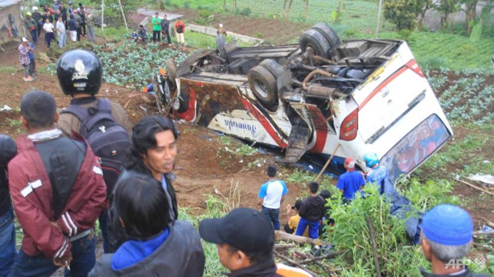Bus rams cars, motorbikes in Indonesia; 11 killed
