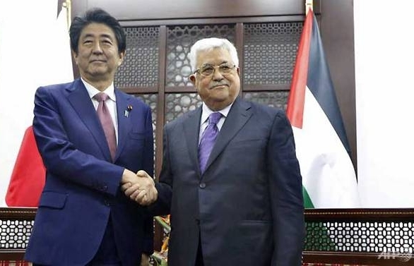 Japanese PM pledges not to move its Israeli embassy