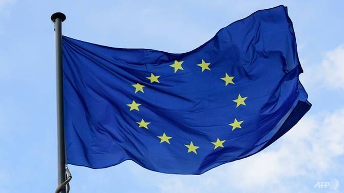 eu invites 15000 teens to travel free in europe