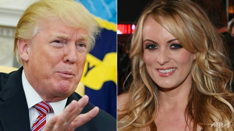 stormy daniels taunts fake trump on comedy show snl