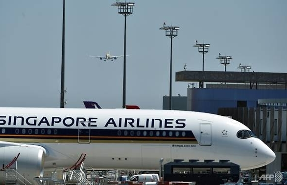 Singapore Airlines flight suffers 'hydraulic leak' during landing at Kolkata airport