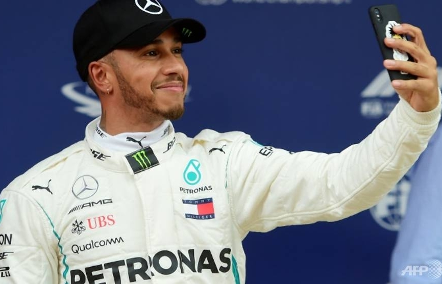 Lewis Hamilton takes pole for the Spanish Grand Prix