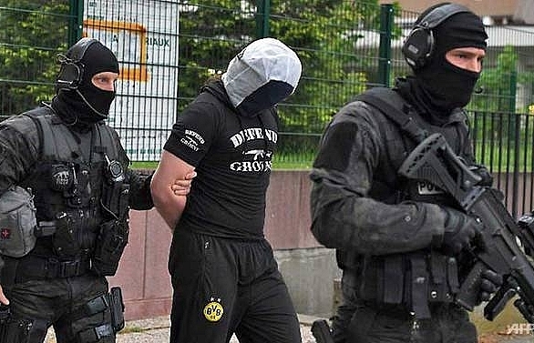 Police widen probe into Chechen-born Paris knife attacker