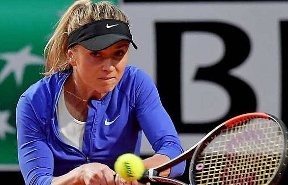 Svitolina off the mark in Rome, Sharapova battles through rain