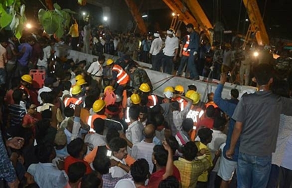 India flyover collapse kills 18 in Varanasi, more feared trapped under debris